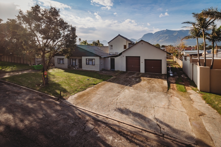 5 Bedroom Property for Sale in Blanco Western Cape